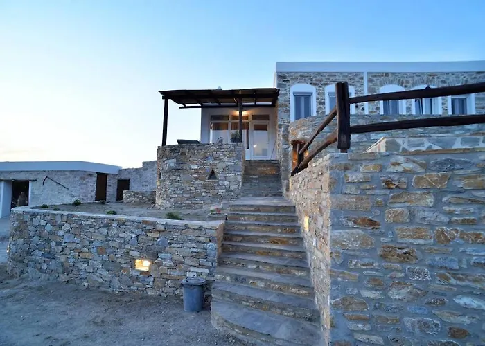 George Villa Chrousa