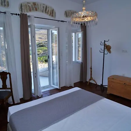 George וילה Chrousa